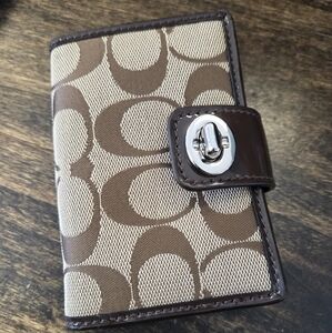 coach  Park Signature Business Card Case Khaki/Mahogany, Wear Inside As Pictured
